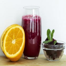 7 فوائد لتناول عصير البرتقال والشمندر يوميا 