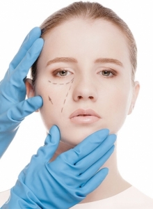 10 معلومات ضرورية عن الجراحة التجميلية