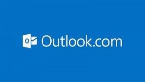 مايكروسوفت تخطط لإلغاء دردشة فيس بوك وجوجل من خدمة Outlook.com.