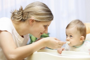 7 نصائح لإطعام الطفل الصعب الإرضاء