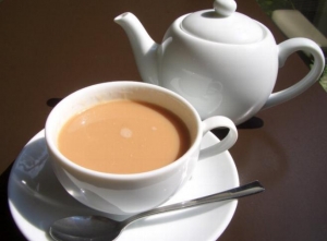 الشاي بالحليب مضر بالصحة