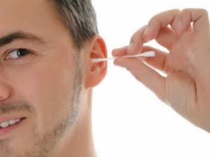  كيف تتخلص من وجود الماء في أذنيك؟