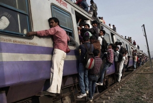 على وشك السقوط...قطارات الهند