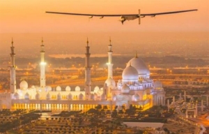 إقلاع طائرة تعمل بالطاقة الشمسية من أبو ظبي في أول رحلة حول العالم بدون وقود