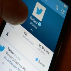 انخفاض قيمة أسهم "تويتر" لعدم زيادة أعداد المستخدمين