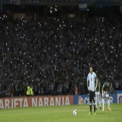 ميسي يقترب من لقب الهداف التاريخي لمنتخب الأرجنتين