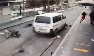 الفيديو الكامل للحادث الذي حصل بالقدس اليوم ..