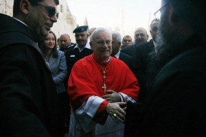 بالصور .. مبعوث الفاتيكان كاردينال الفاتيكان جوالتييرو باسيتي يصل بيت لحم 