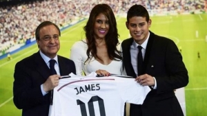 زوجة رودريغيز ترتدي قميص ريال مدريد للمرة الأولى