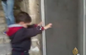  آدم طفل فلسطيني مقدسي 3 اعوام غاضب على اعتقال والدته يحصد نصف مليون مشاهدة خلال ساعات !